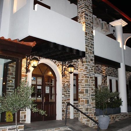 Makedonia Hotel オウランオウポリ エクステリア 写真